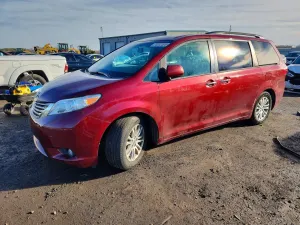 Toyota Sienna 3.5L 6 2015