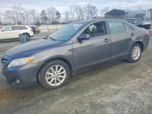 Toyota Camry BASE 2.5L 4 2011