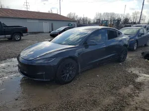 Tesla Model 3 2025