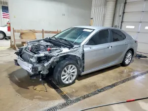 Toyota Camry LE 2.5L 4 2023