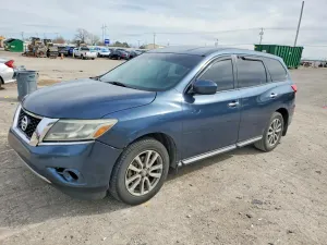 Nissan Pathfinder S 3.5L 6 2013