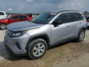 Toyota Rav4 LE 2.5L 4 2020
