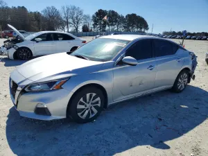 Nissan Altima 2.5L 4 2020