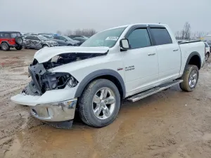 RAM 1500 SLT 5.7L 8 2017