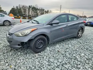 Hyundai Elantra GLS 1.8L 4 2013