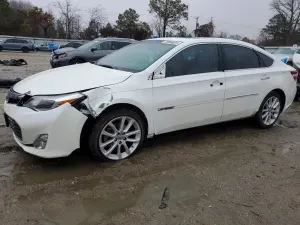Toyota Avalon BASE 3.5L 6 2013