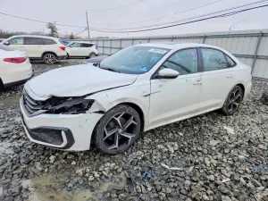 Volkswagen Passat R-LINE 2.0L 4 2020