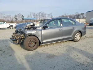 Volkswagen Jetta 1.4L 4 2016
