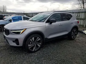 Volvo XC40 ULTIMATE 2.0L 4 2023