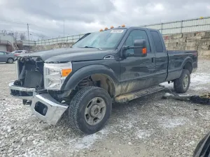 Ford F-250 6.2L 8 2015