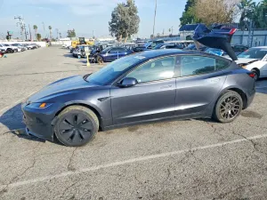 Tesla Model 3 2024