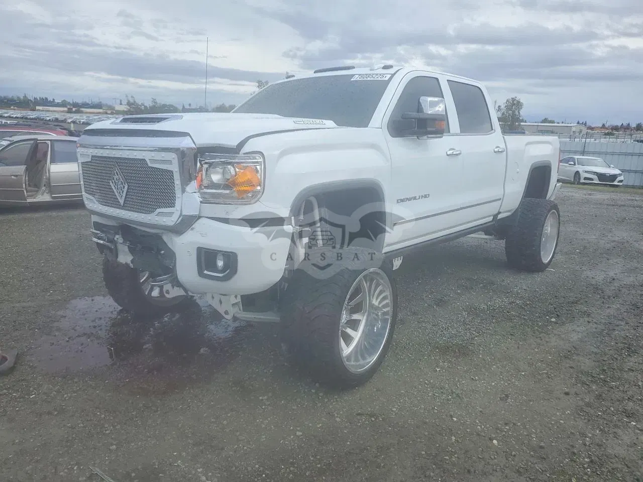 GMC Sierra K2500 DENALI 6.6L 8 2017