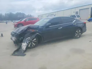 Nissan Altima 2.5L 4 2022