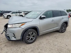 Toyota Highlander 3.5L 6 2017