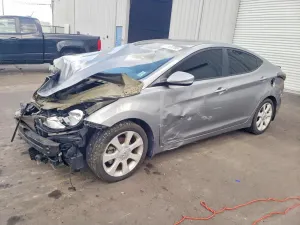 Hyundai Elantra GLS 1.8L 4 2013