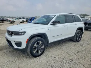 Jeep Grand Cherokee 2.0L 4 2024