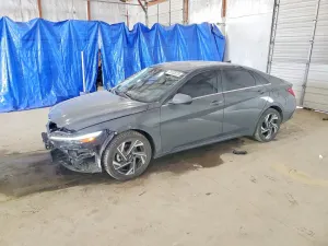 Hyundai Elantra 2.0L 4 2025