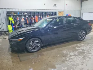 Hyundai Elantra SEL SPORT 2.0L 4 2025