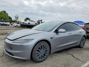Tesla Model 3 2024