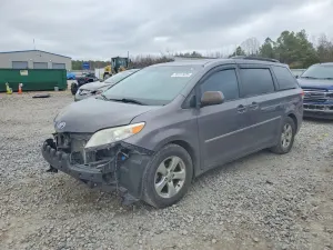Toyota Sienna 3.5L 6 2014