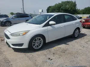 Ford Focus SE 2.0L 4 2015