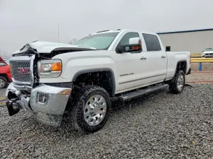 GMC Sierra K2500 DENALI 6.6L 8 2017