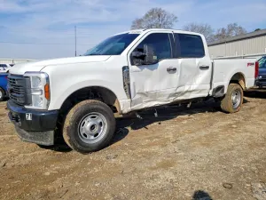Ford F-250 6.8L 8 2026