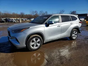 Toyota Highlander 2.4L 4 2023