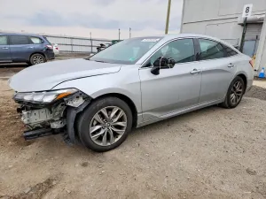 Toyota Avalon XLE 3.5L 6 2022