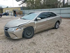 Toyota Camry LE 2.5L 4 2015