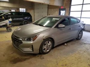 Hyundai Elantra 2.0L 4 2020