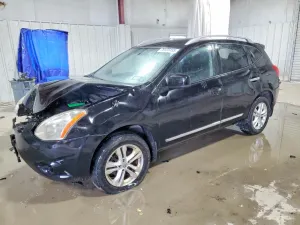Nissan Rogue S 2.5L 4 2013