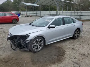 Volkswagen Passat SE 2.0L 4 2021