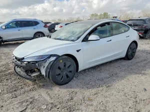 Tesla Model 3 2025
