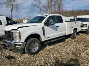 Ford F-350 6.7L 8 2024