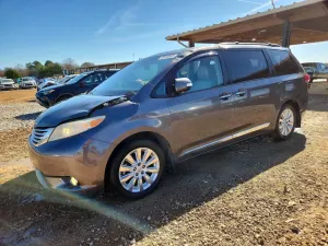 Toyota Sienna 3.5L 6 2013