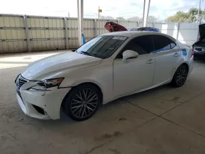 Lexus IS 2.0L 4 2016