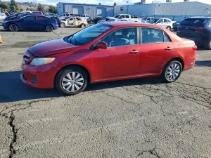 Toyota Corolla BASE 1.8L 4 2012