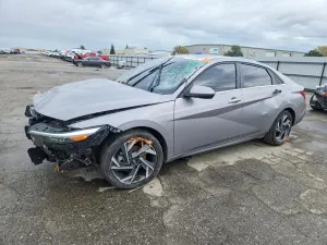 Hyundai Elantra LIMITED 1.6L 4 2025