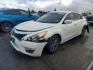 Nissan Altima 2.5L 4 2015