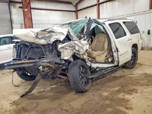 GMC Yukon 6.2L 8 2013