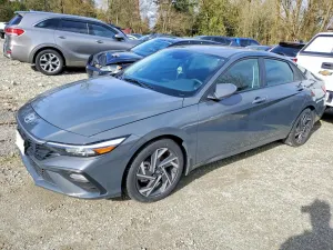 Hyundai Elantra 2.0L 4 2025