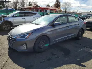 Hyundai Elantra SE 2.0L 4 2019