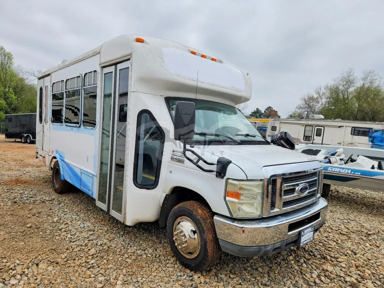 Ford E-450 6.8L 10 2011