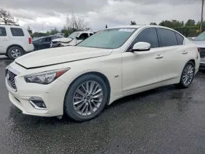 Infiniti Q50 LUXE 3.0L 6 2019