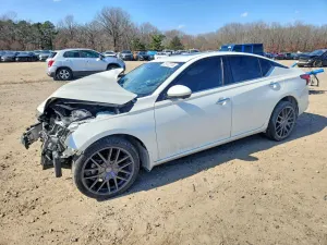 Nissan Altima 2.5L 4 2021