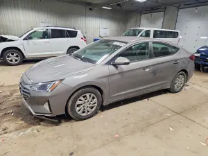 Hyundai Elantra SE 2.0L 4 2020