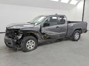 Nissan Frontier 3.8L 6 2022