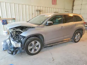 Toyota Highlander 3.5L 6 2016