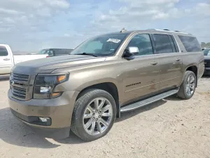 Chevrolet Suburban 5.3L 8 2016